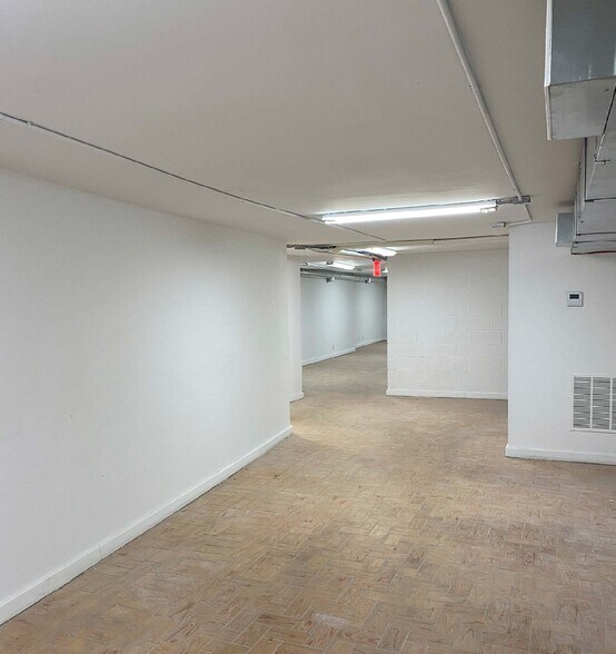 More Photos Of 659 Tenth Ave, New York Apartments For Lease