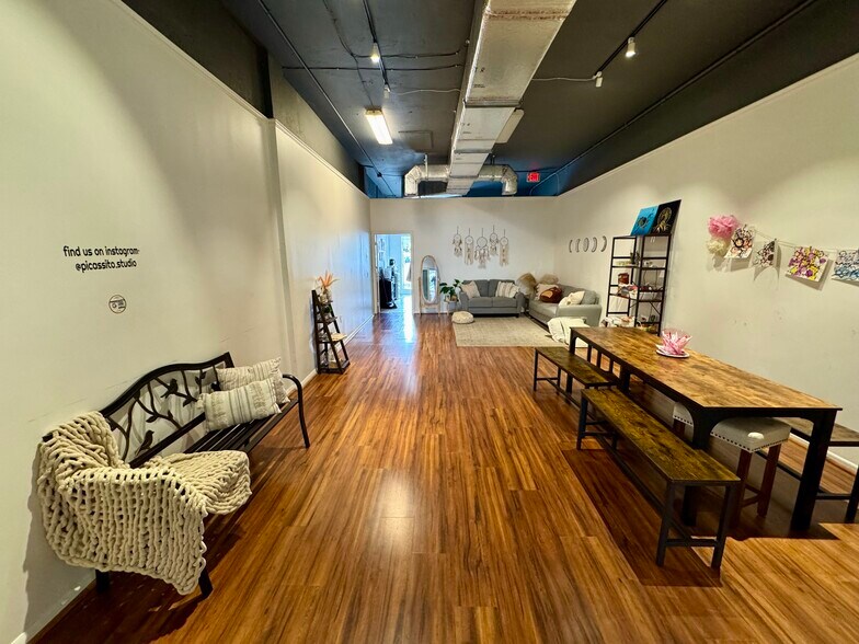 More Photos Of 2001-2017 Harrison St, Hollywood Restaurant For Lease