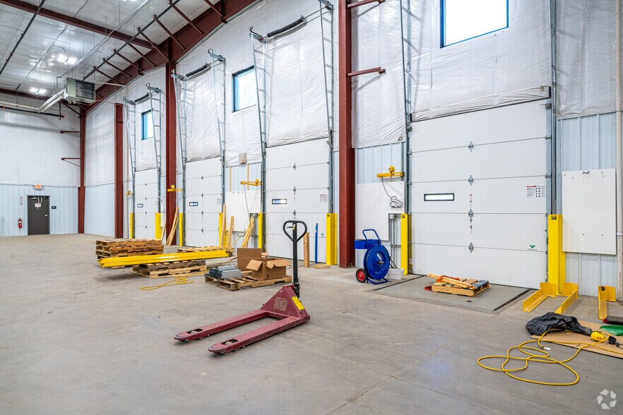 More Photos Of 10335 Naples St NE, Blaine Warehouse For Sale