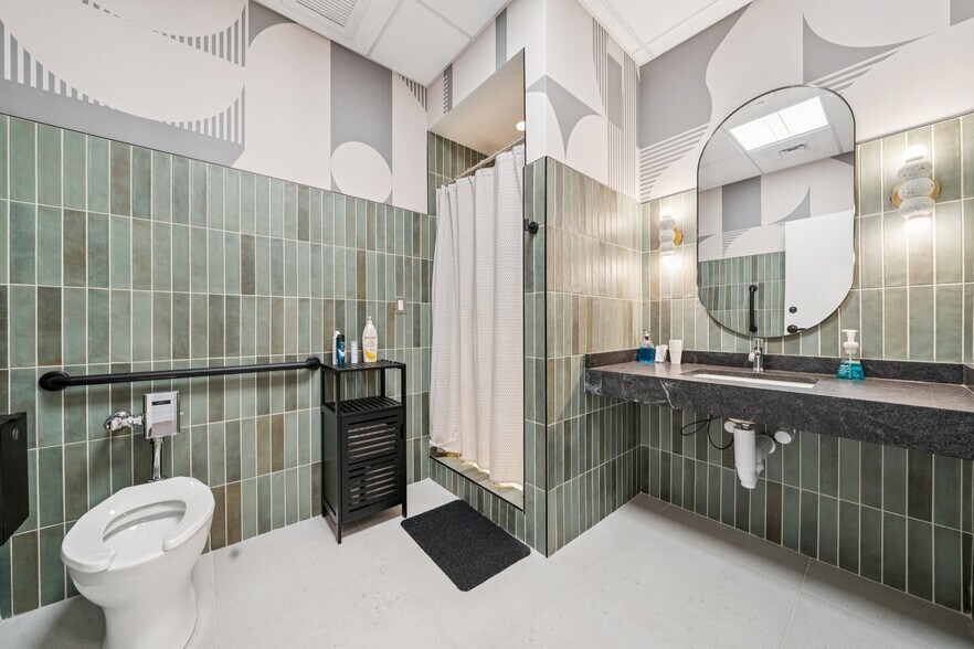 More Photos Of 4101 Cox Rd, Glen Allen Coworking Space