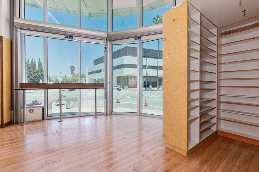 More Photos Of 8536 Wilshire Blvd, Beverly Hills Medical For Lease