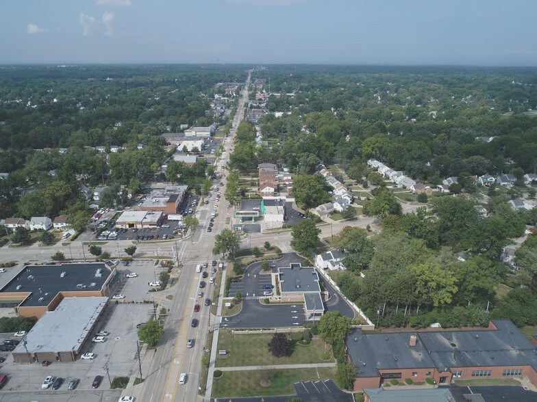 More Photos Of 5637 Mayfield Rd, Cleveland Bank For Lease