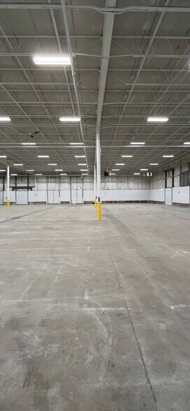 More Photos Of 60 Olympia Ave, Woburn Warehouse For Lease