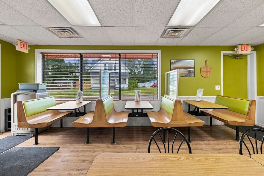 More Photos Of 547 E Main St, Ashland Restaurant For Sale