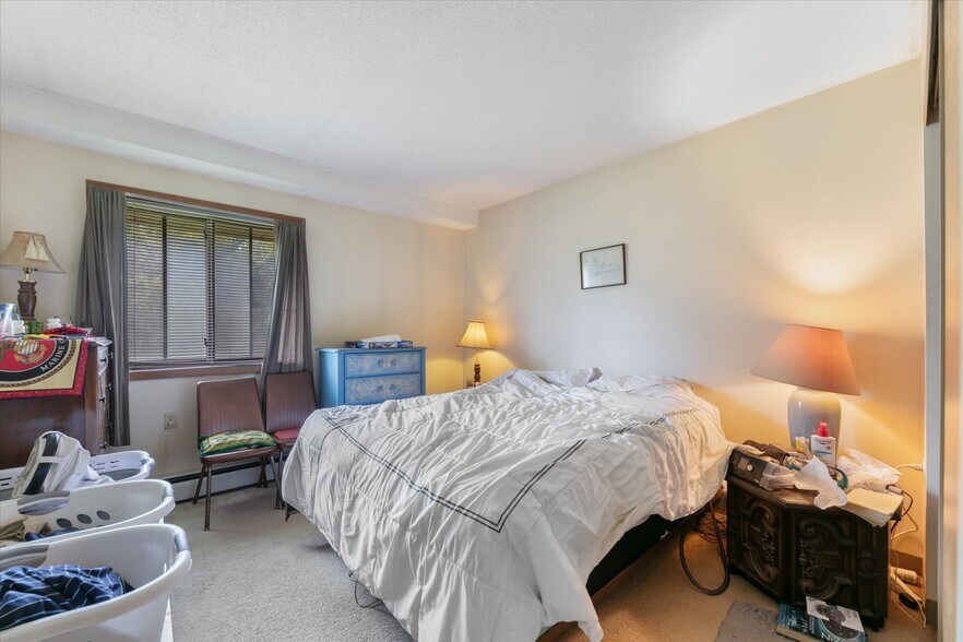 More Photos Of 23 Neptune St N, Cosmos Apartments For Sale