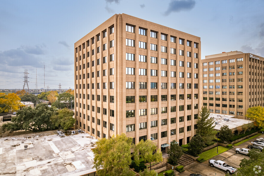 Primary Photo Of 4605-4615 Southwest Fwy, Houston Office For Lease