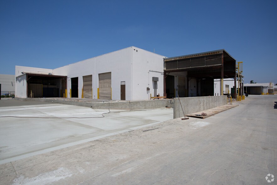 More Photos Of 5780 Soestern Ct, Chino Manufacturing For Sale