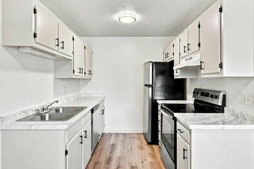 More Photos Of 706 E Inskip Dr, Knoxville Apartments For Sale