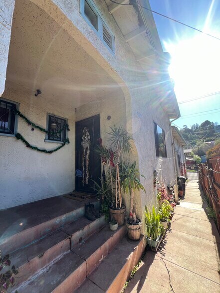More Photos Of 3333 Division St, Los Angeles Apartments For Sale