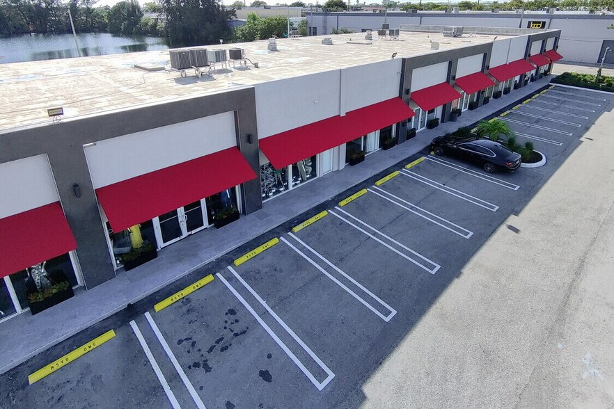 More Photos Of 7850 NW 32nd St, Doral Storefront For Lease