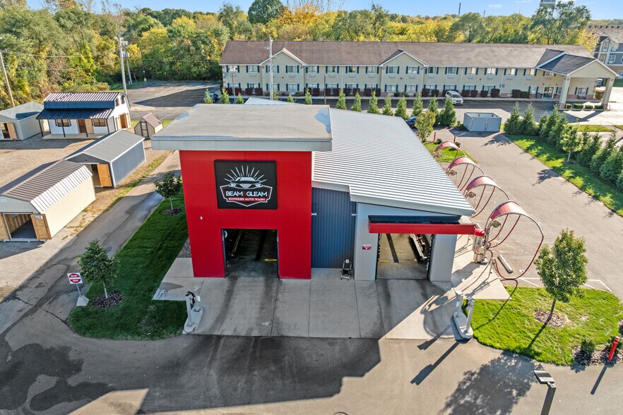 More Photos Of 655 S US Highway 131, Three Rivers General Retail For Sale