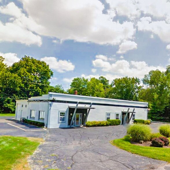More Photos Of 7405 Westfield Blvd, Indianapolis Flex For Sale