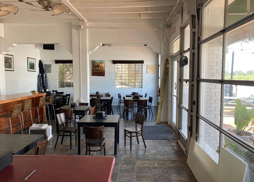 More Photos Of 3 N Scenic Hwy, Frostproof Garden Center For Lease