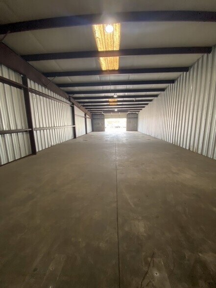 More Photos Of 16261 Hollister St, Houston Unknown For Lease