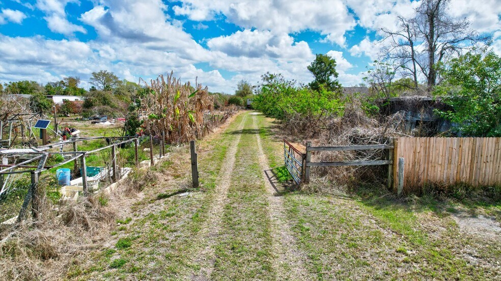 More Photos Of 6115 33rd St E, Bradenton Land For Sale