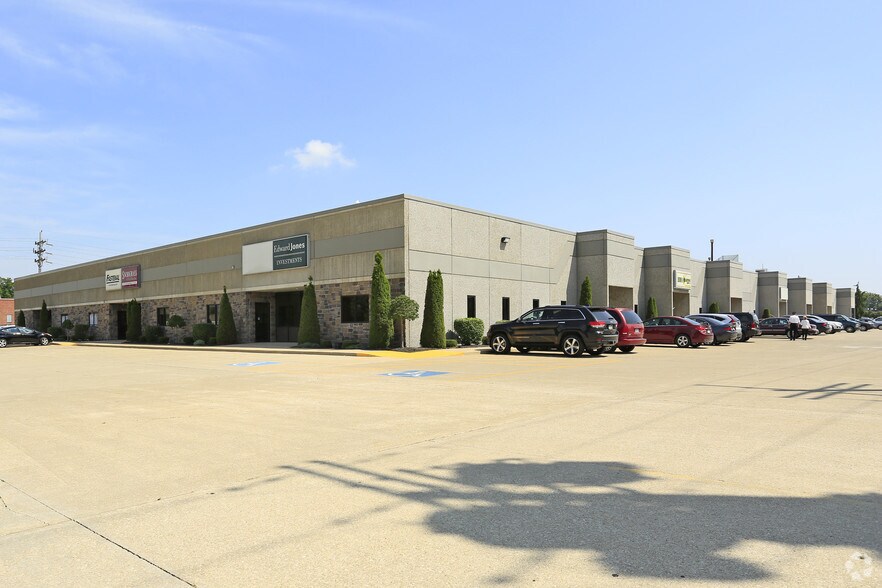 Primary Photo Of 1935-2007 Aetna Rd, Ashtabula Showroom For Lease