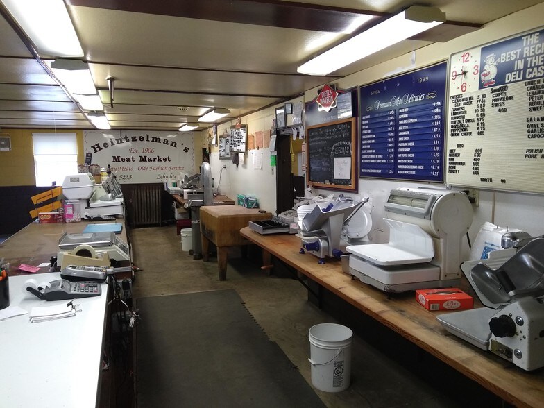 More Photos Of 124 Mahoning Dr E, Lehighton Storefront For Sale