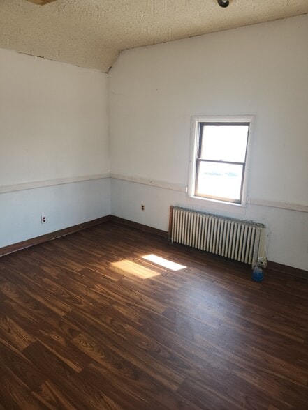 More Photos Of 920 N Salisbury Blvd, Salisbury Storefront Retail Residential For Sale