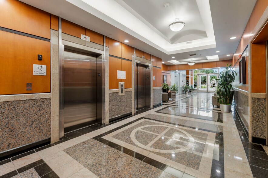 More Photos Of 2162-2180 Grove Pky, Pleasant Grove Office For Sale