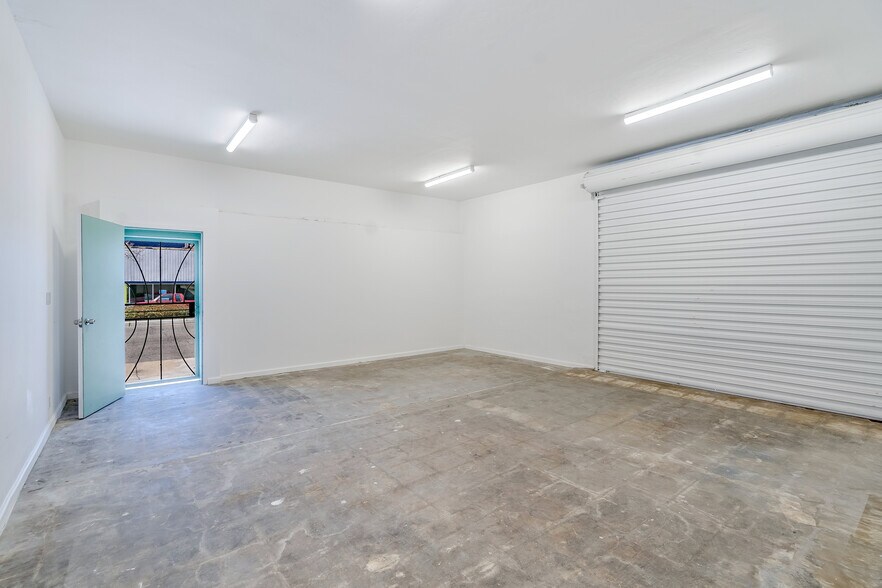 More Photos Of 317 National City Blvd, National City Storefront Retail Office For Lease