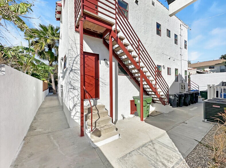 More Photos Of 5930 Willoughby Ave, Hollywood Apartments For Sale