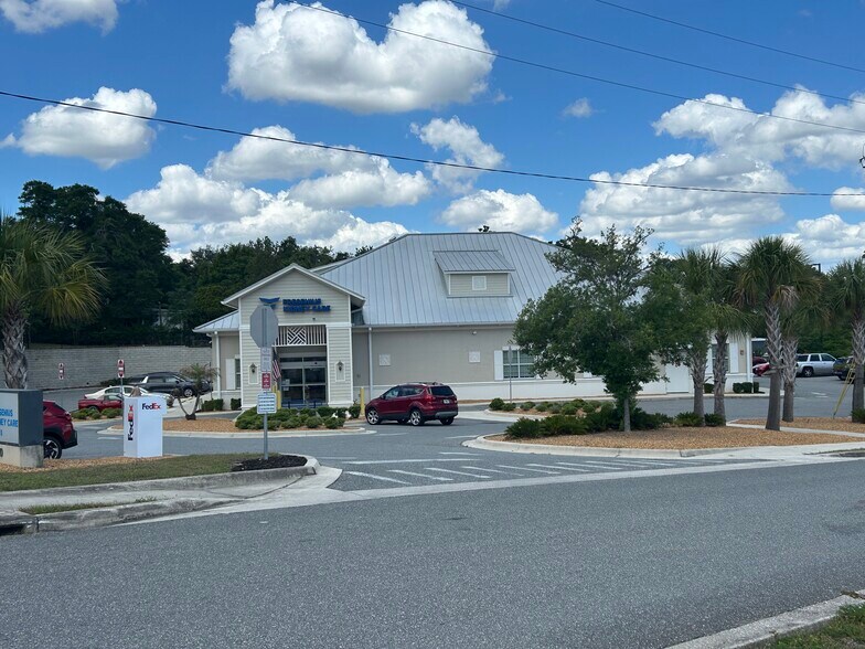 Primary Photo Of 310 Longview Ave, Lady Lake Medical For Sale