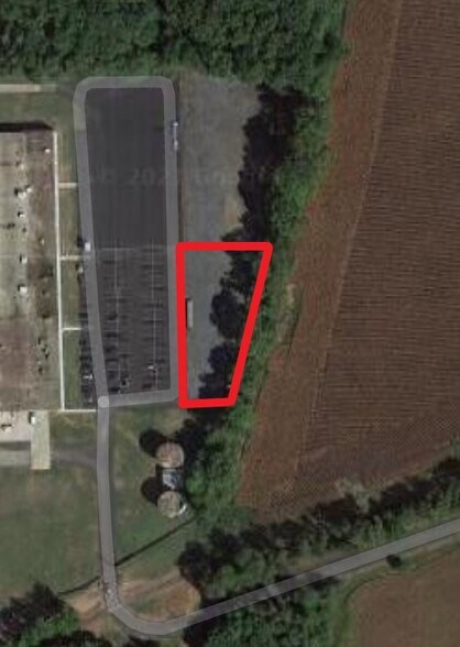 More Photos Of 8301 Retreat Rd, Walkersville Warehouse For Lease