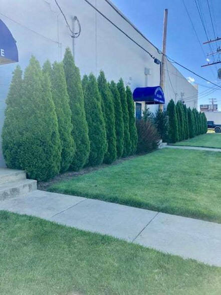 More Photos Of 1121 W Kentucky St, Louisville Distribution For Sale