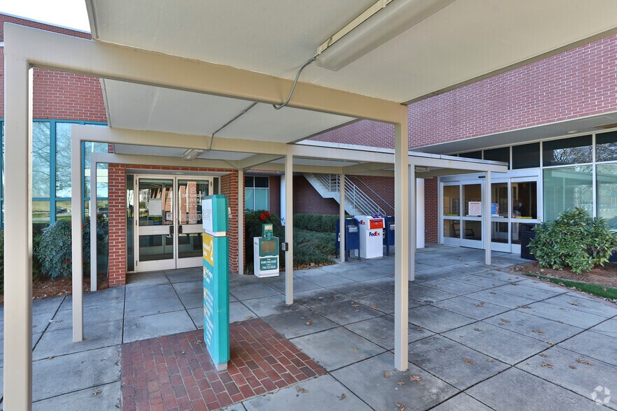 More Photos Of 818 St Sebastian Way, Augusta Medical For Lease