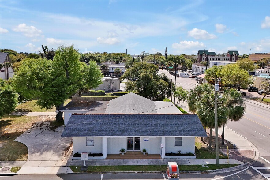 More Photos Of 400 Church St, Kissimmee Office For Lease
