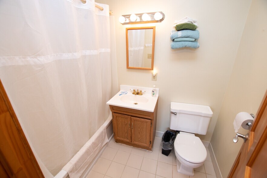 More Photos Of 26260 Main St, Beaver Island Hotel For Sale