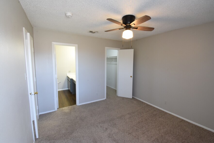 More Photos Of 2601 N Grand St, Amarillo Apartments For Sale