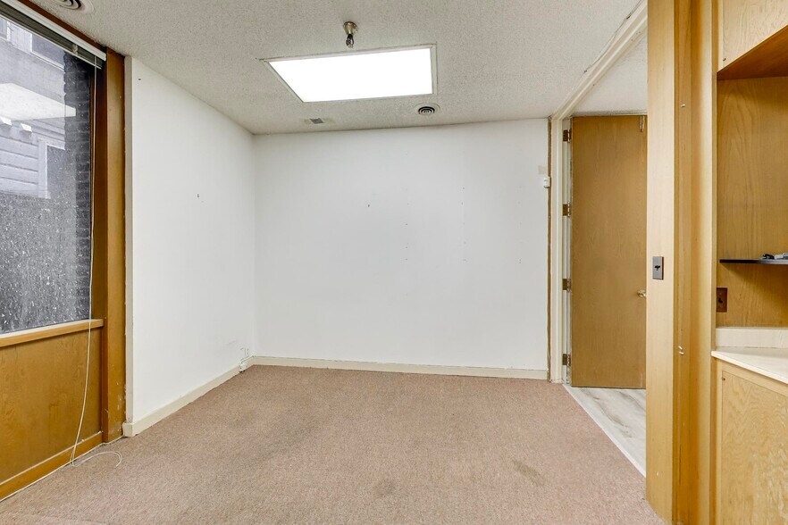 More Photos Of 667 Clay St, San Francisco Office Residential For Lease