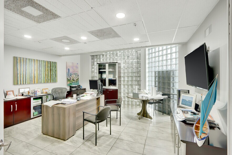 More Photos Of 12900 NW 38th Ave, Opa Locka Warehouse For Lease