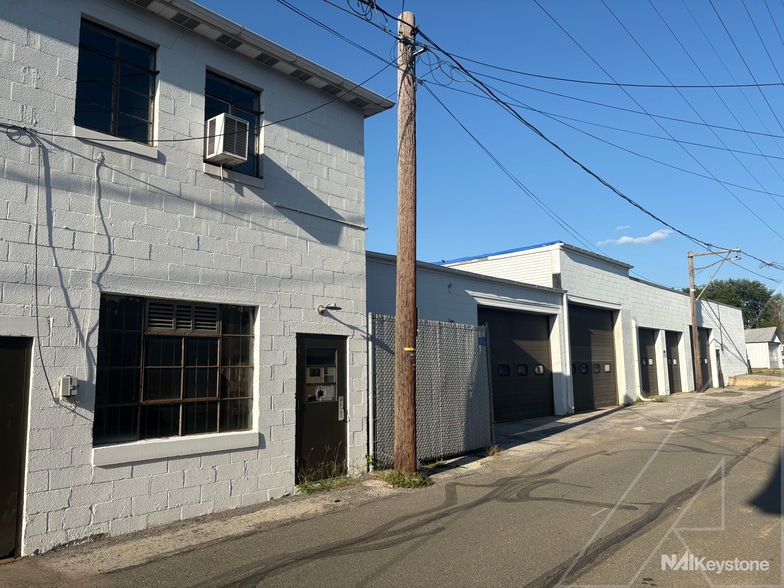 More Photos Of 60 E Penn Ave, Wernersville Auto Dealership For Sale