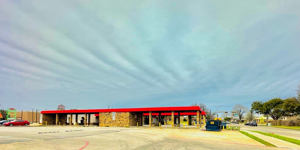 More Photos Of 2004 W Buckingham Rd, Garland Carwash For Sale