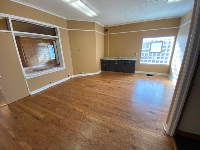 More Photos Of 130 N La Grange Rd, La Grange Loft Creative Space For Sale