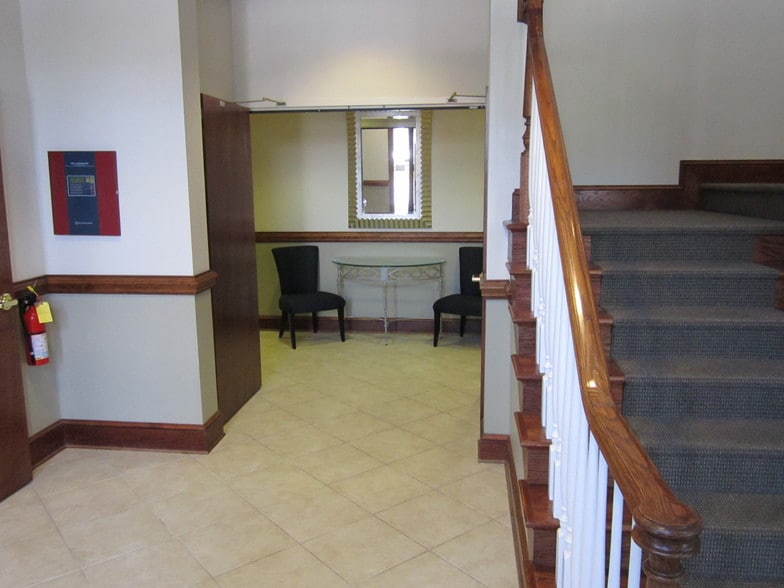 More Photos Of 114 Morlake Dr, Mooresville Medical For Lease