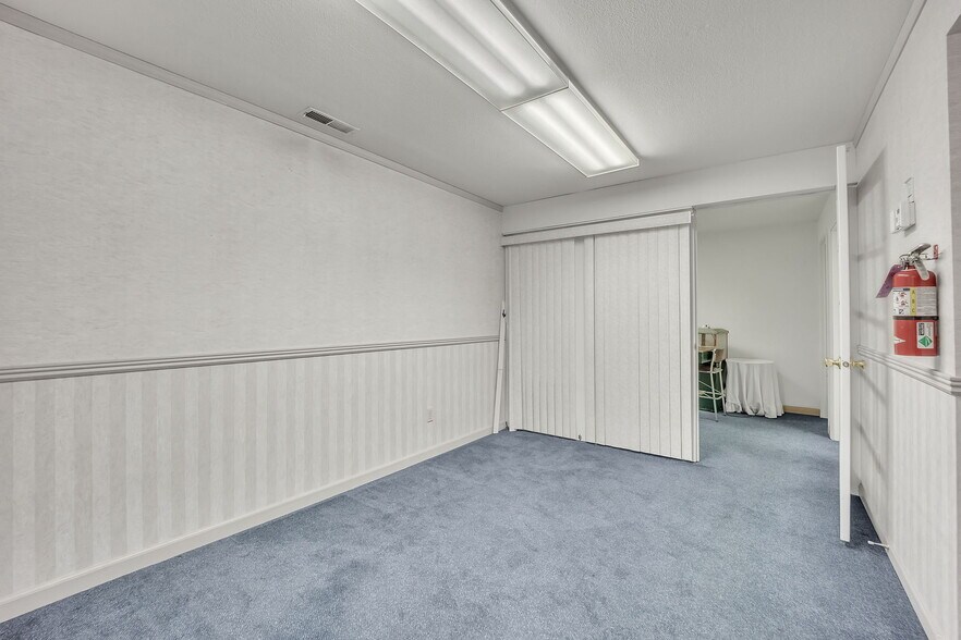 More Photos Of 2924 Beacon St, Colorado Springs Medical For Sale