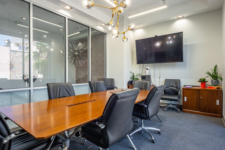 More Photos Of 229 S Las Vegas Blvd, Las Vegas Office For Sale