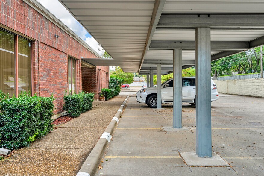 More Photos Of 1001 Hampshire Ln, Richardson Office For Lease