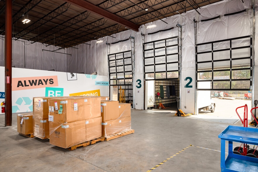More Photos Of 1314 Chattahoochee Ave NW, Atlanta Warehouse For Lease