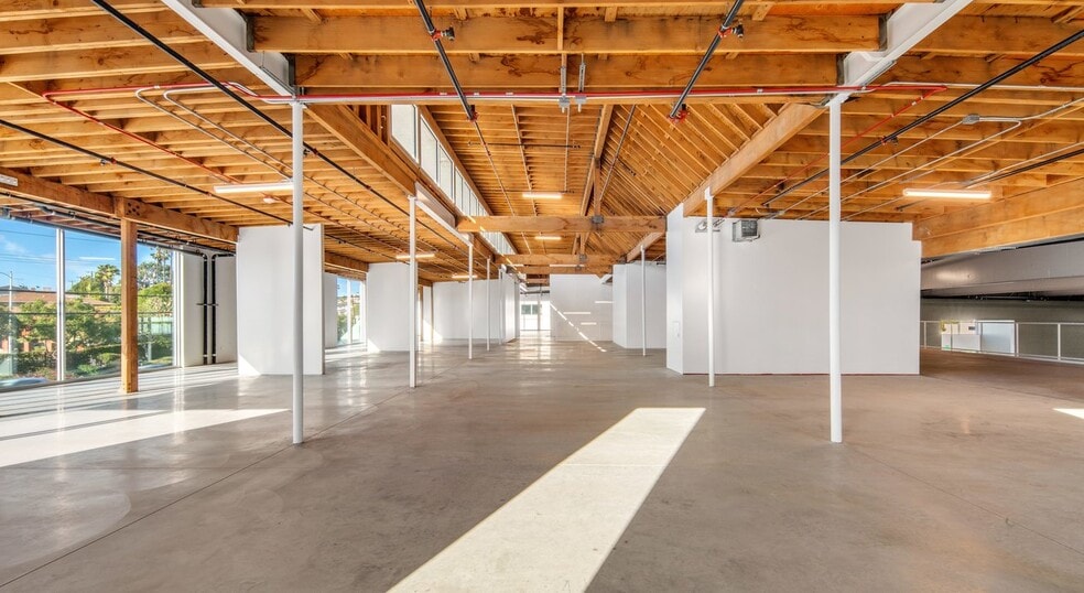 More Photos Of , Los Angeles Office For Sale