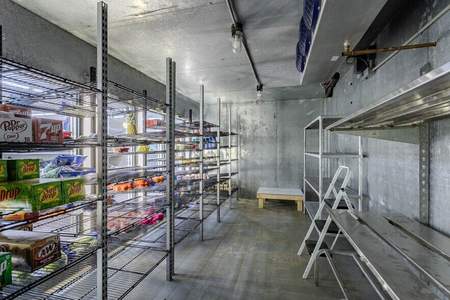 More Photos Of 234 Cedar St, Tigerton Supermarket For Sale