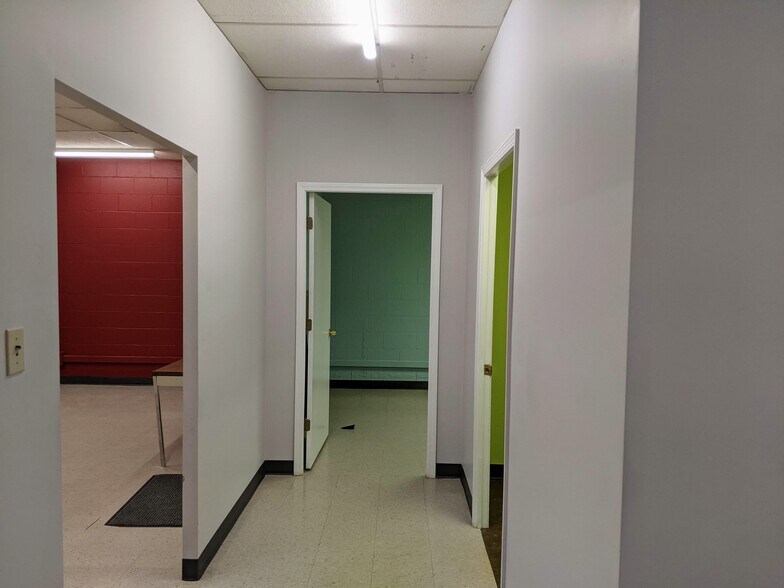 More Photos Of 437 Fern St, Jackson Office For Lease