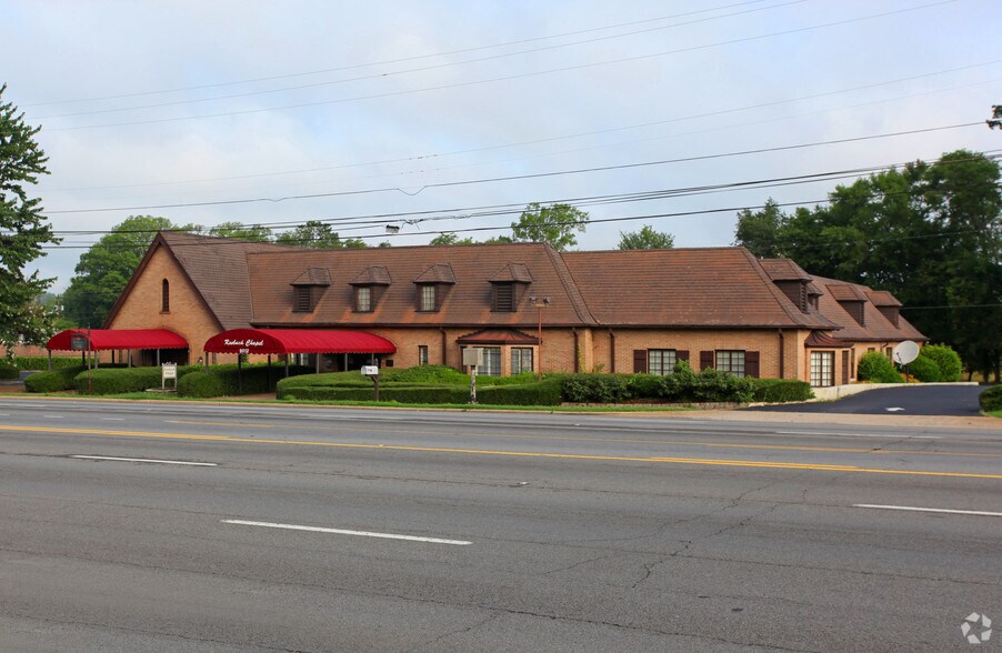 Primary Photo Of 9012 Parkway E, Birmingham Funeral Home For Sale