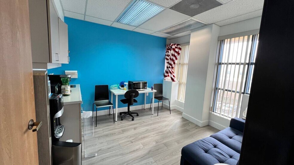 More Photos Of 44215 15th St W, Lancaster Medical For Sale