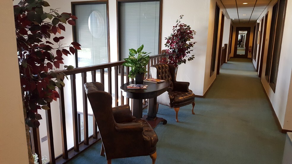 More Photos Of 2 E 11th St, Edmond Office For Sale