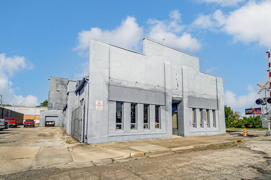 More Photos Of 203 S Wittenberg Ave, Springfield Industrial For Sale