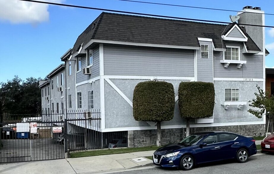 More Photos Of 10205 Plainview Ave, Tujunga Apartments For Sale